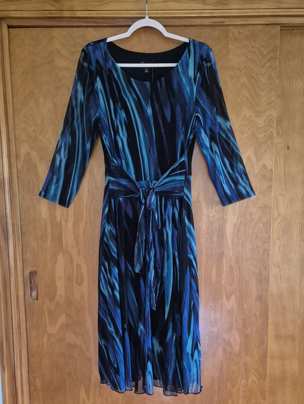NewNoTag Connected Apparel Black and Blue Tie-Waist Midi Printed Mesh Dress,Sz12
